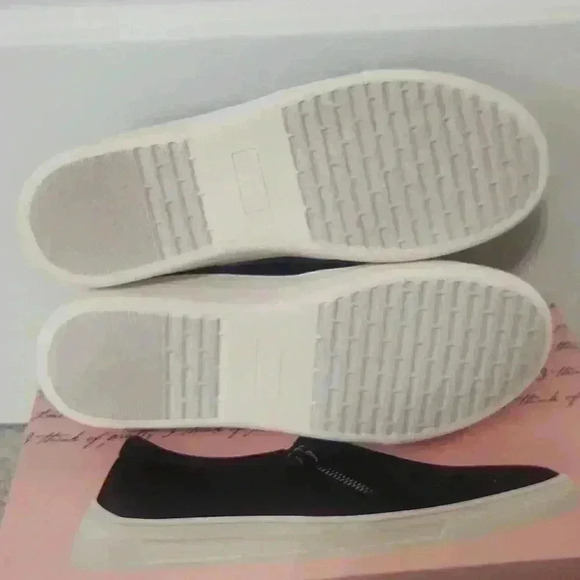 Kensie Soren Slip-on Sneakers - Picture 6 of 7